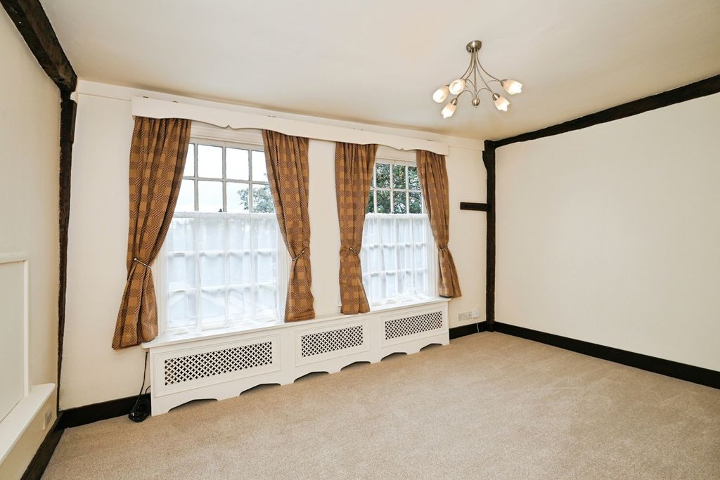 Property photo 3 of 16 Photo