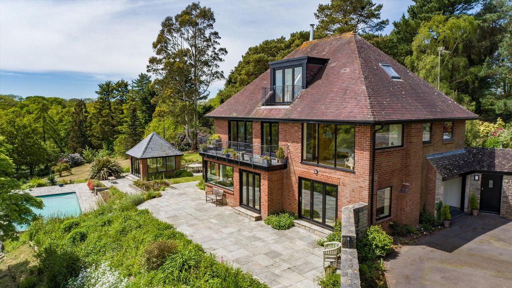 Property photo 2 of 26 Image