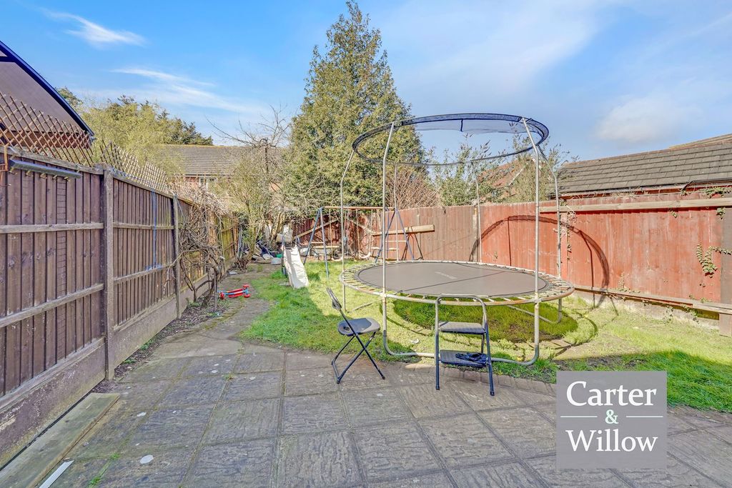 Property photo 2 of 12 Private Rear Garden 
