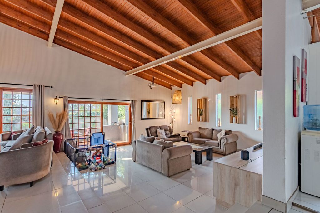 Property photo 2 of 30 Pt1713438