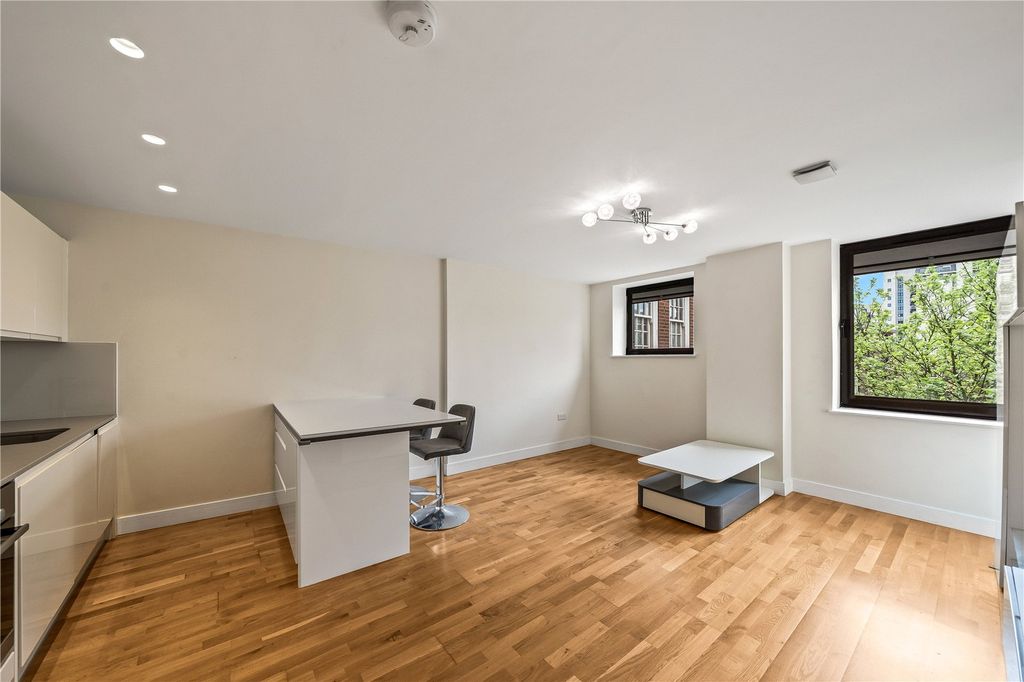Property photo 3 of 11 Picture No. 07