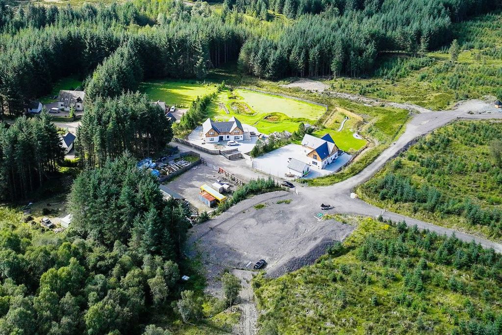 Property photo 3 of 9