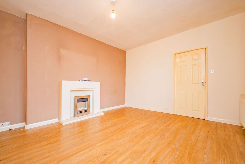 Property photo 2 of 14 Living Room