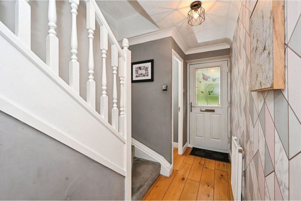 Property photo 3 of 21