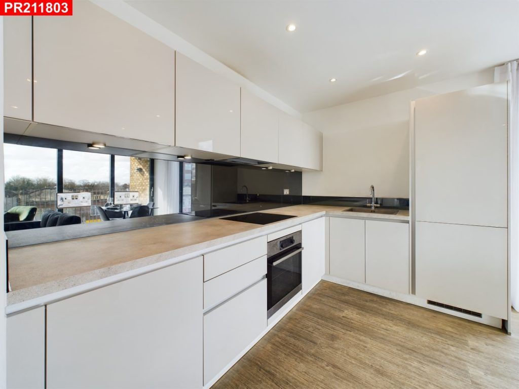 Property photo 3 of 12