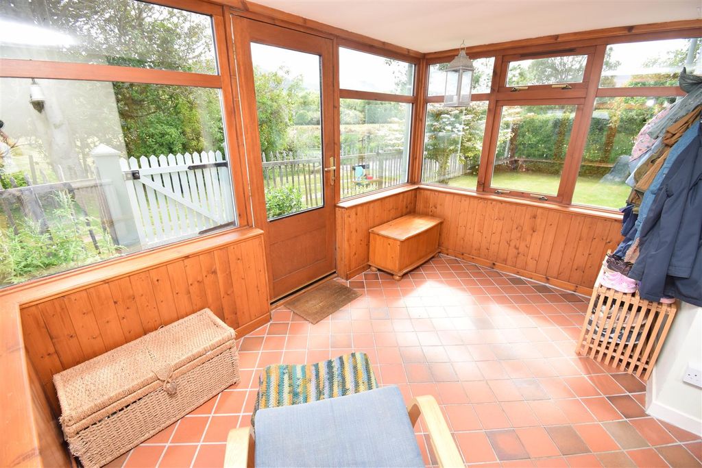 Property photo 2 of 30 Sunroom.Jpg