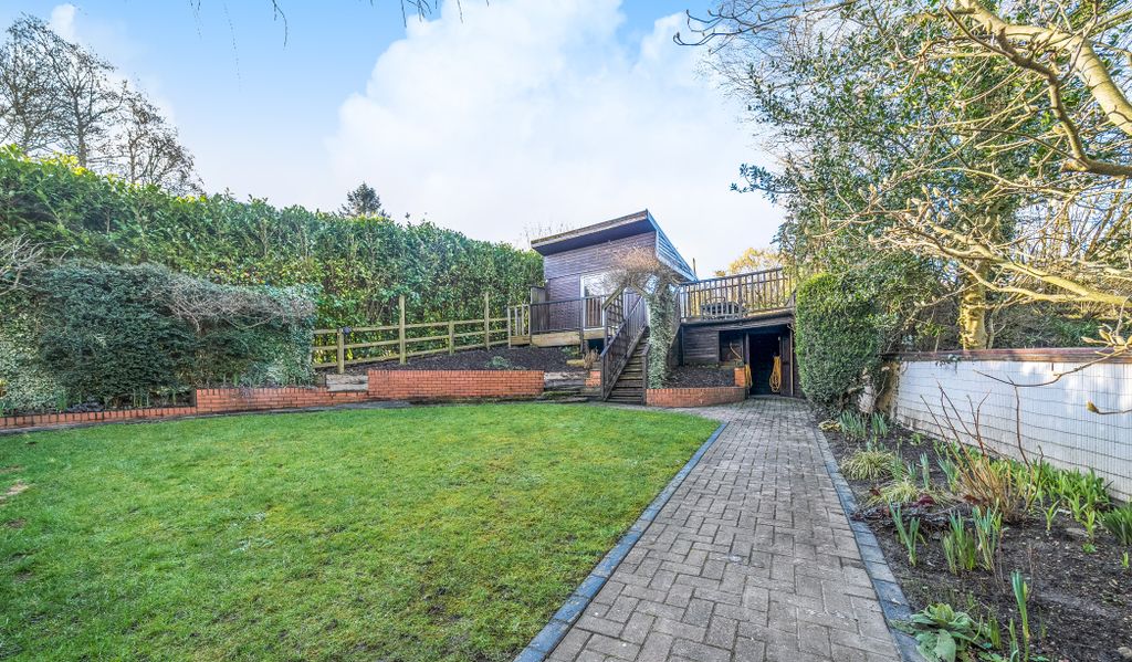 Property photo 2 of 18