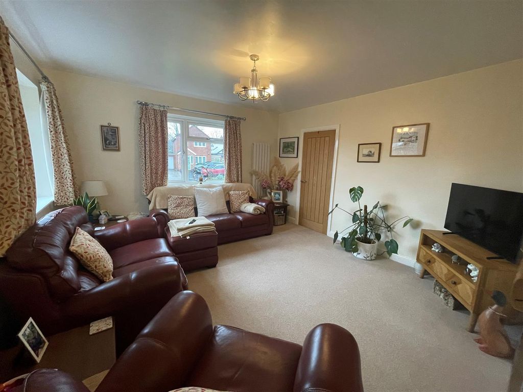 Property photo 2 of 29 Living Rm 3.Jpg