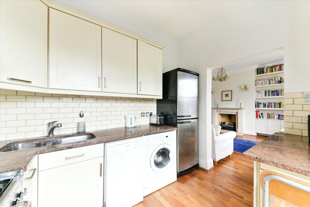 Property photo 2 of 11 Image