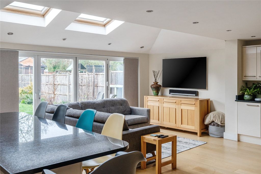 Property photo 2 of 22 Picture No. 05