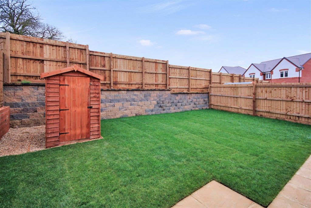 Property photo 2 of 12 Garden.Jpg