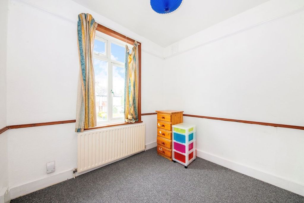 Property photo 3 of 4