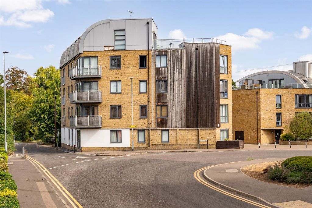 Property photo 1 of 11 External-2.Jpg