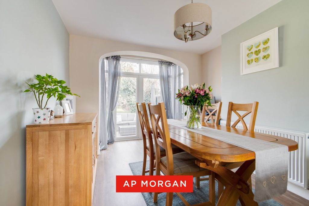 Property photo 3 of 21 Picture No. 12