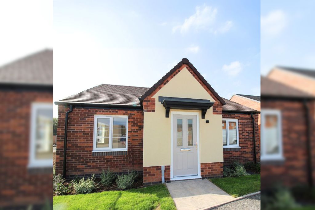 Property photo 1 of 7 Thornbury 89 Used For Plot 31Thorndale