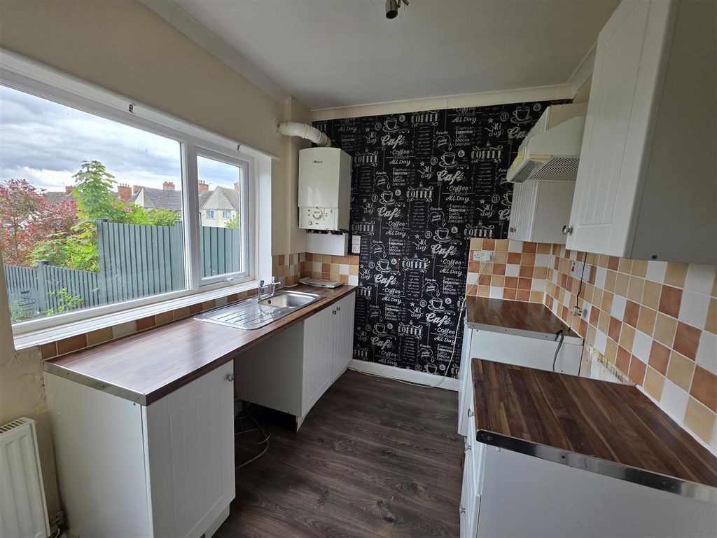 Property photo 2 of 15 1000043314.Jpg
