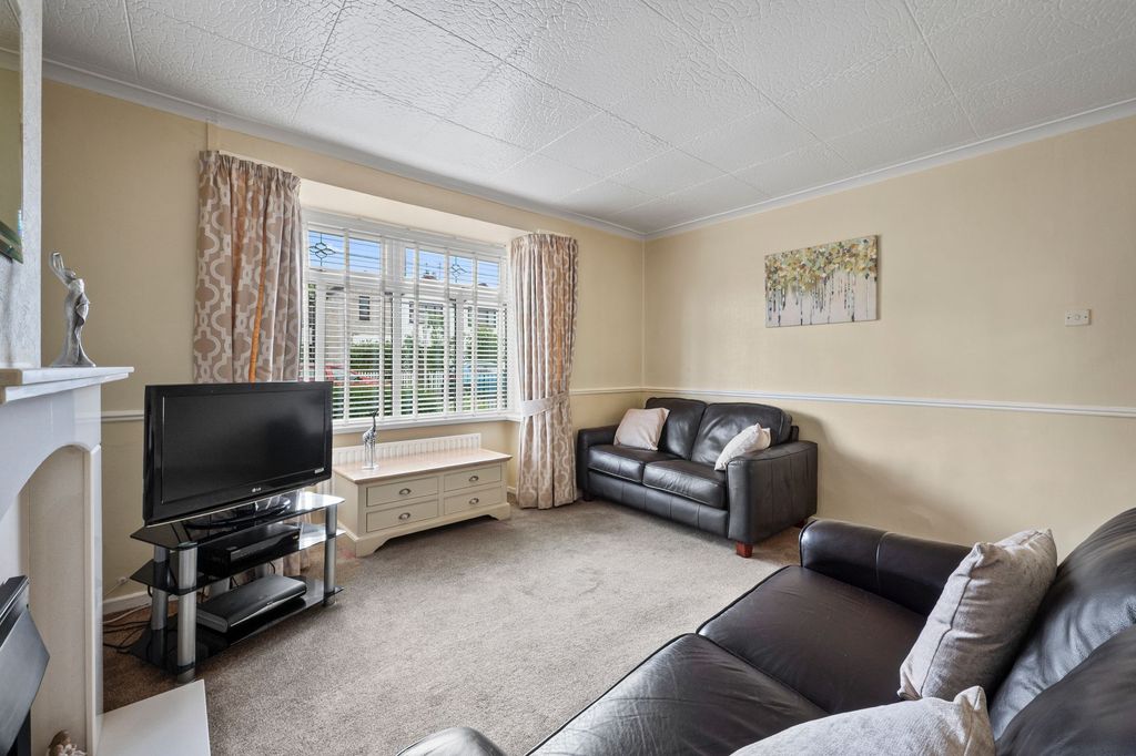 Property photo 2 of 24