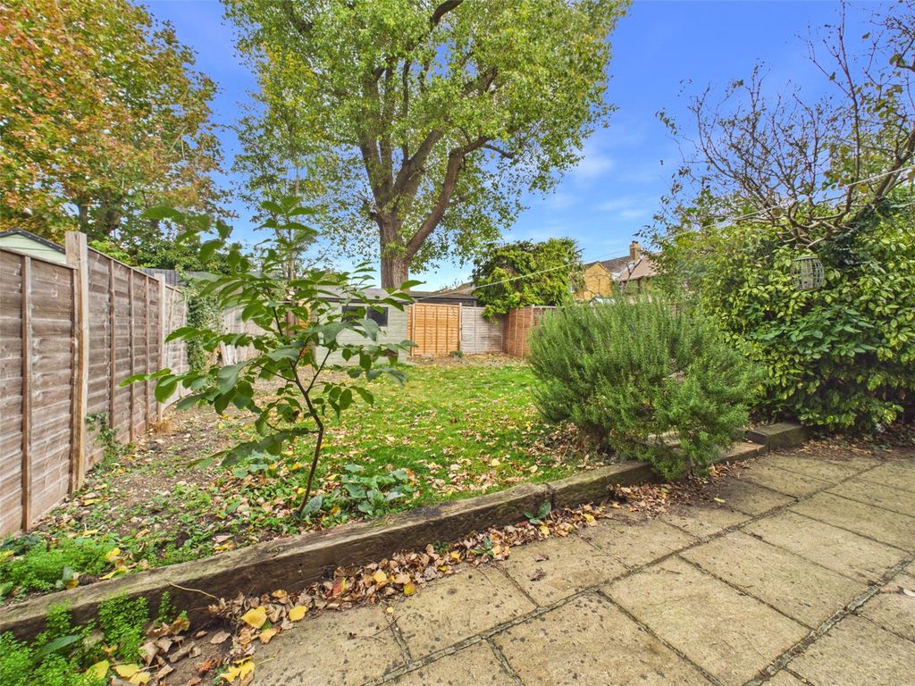 Property photo 2 of 13 Picture No. 16