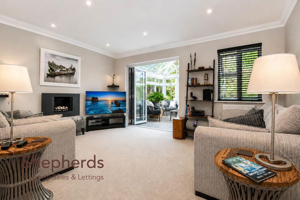 Property photo 2 of 23 7Bf1Cbb4-7A5B-4704-Bc8E-3ce42A529F7.Jpg