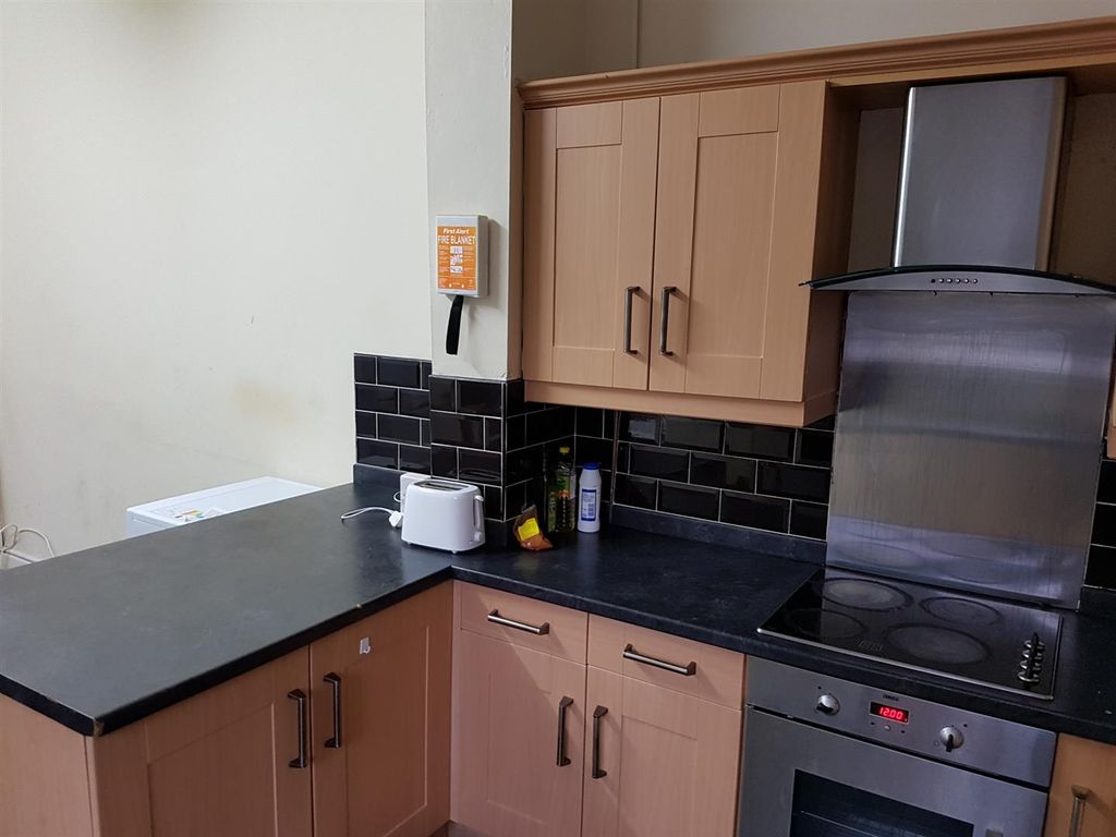 Property photo 3 of 18 20170808_191000_Resized.Jpg