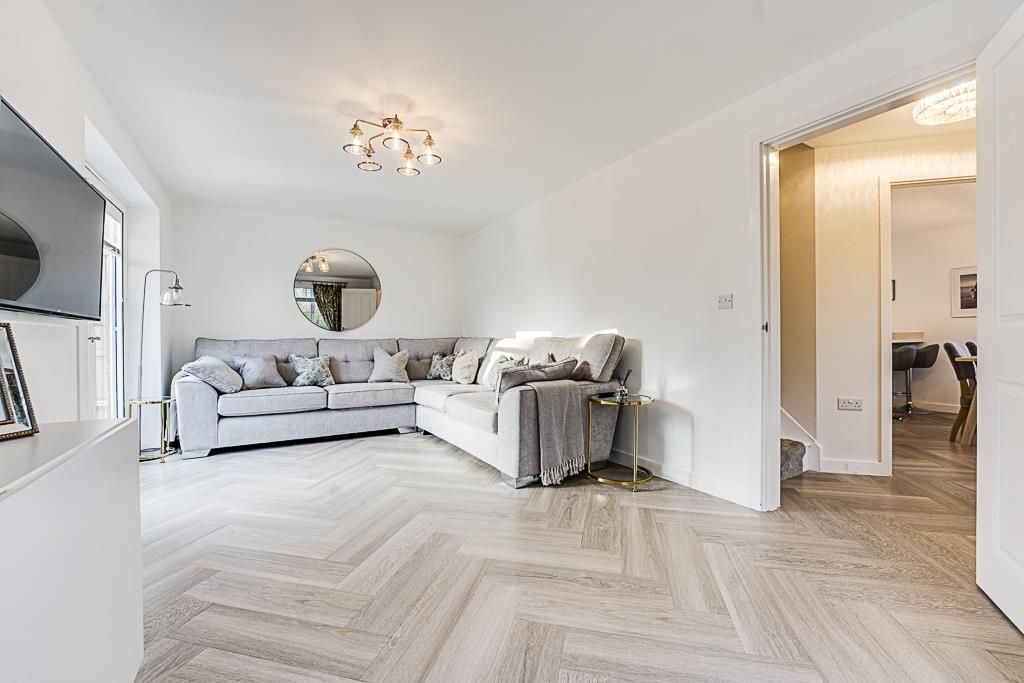 Property photo 2 of 33 3 Theobald Close, Barton Seagrave-22.Jpg
