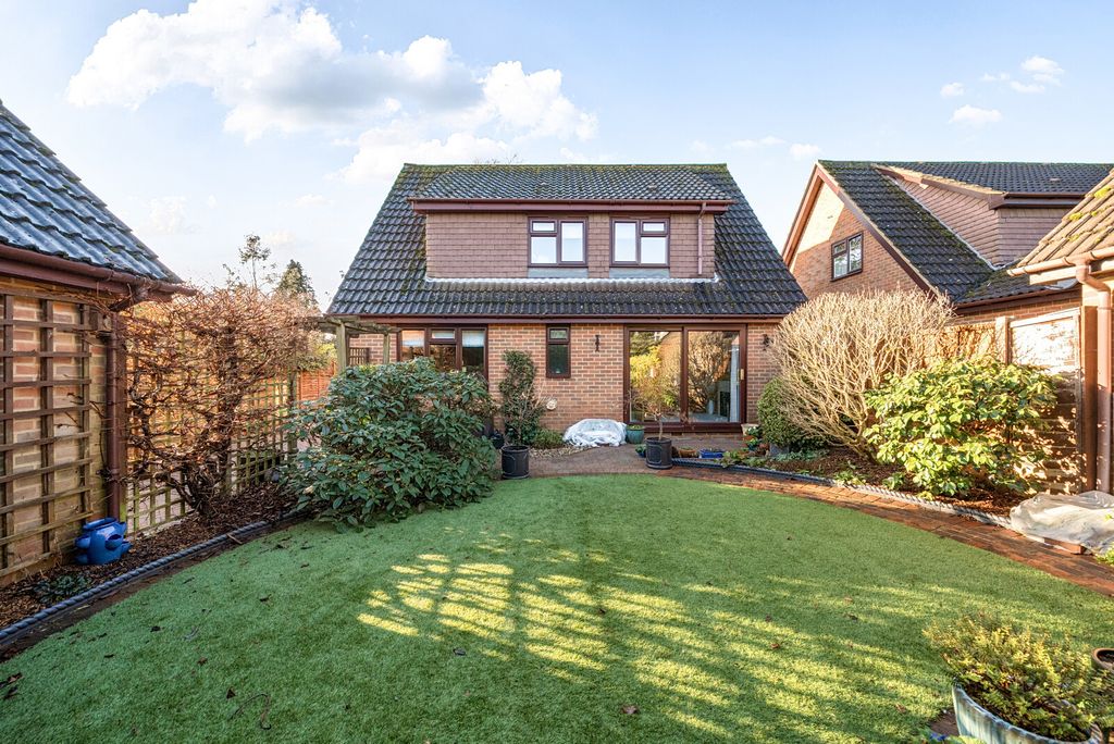 Property photo 2 of 15 1395909-3-695E45E...