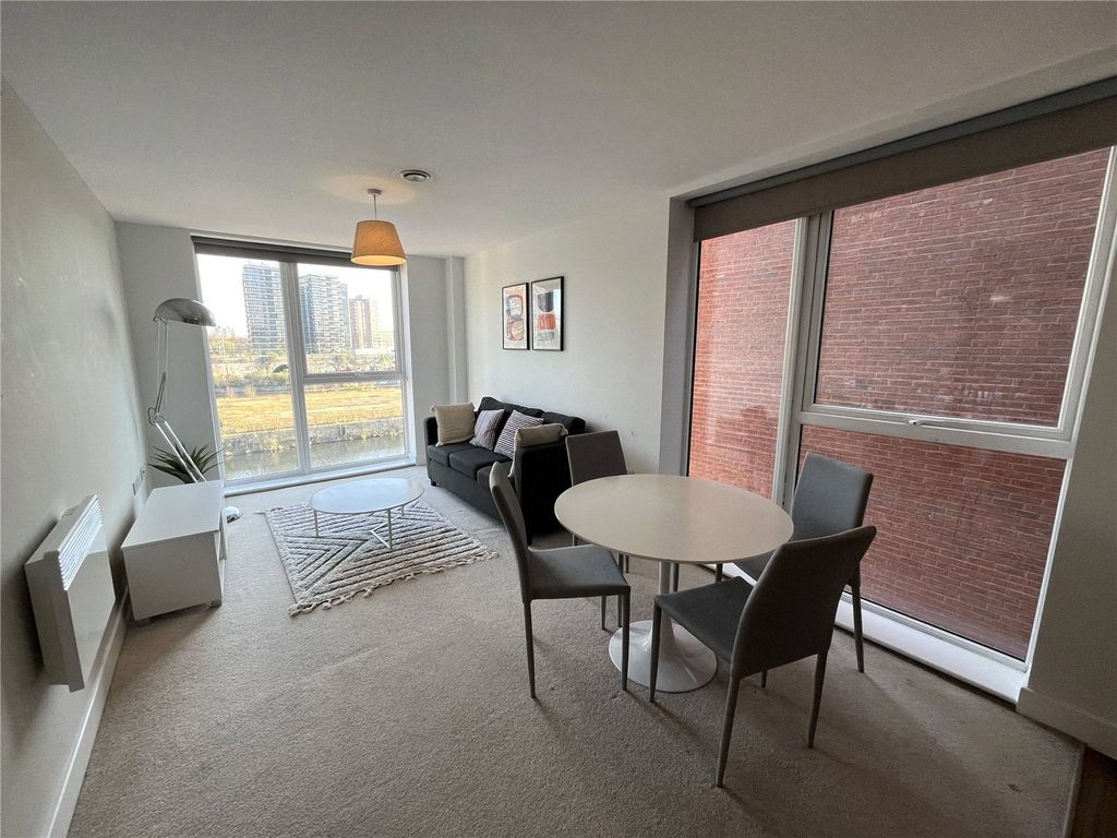 Property photo 2 of 12 Picture 2