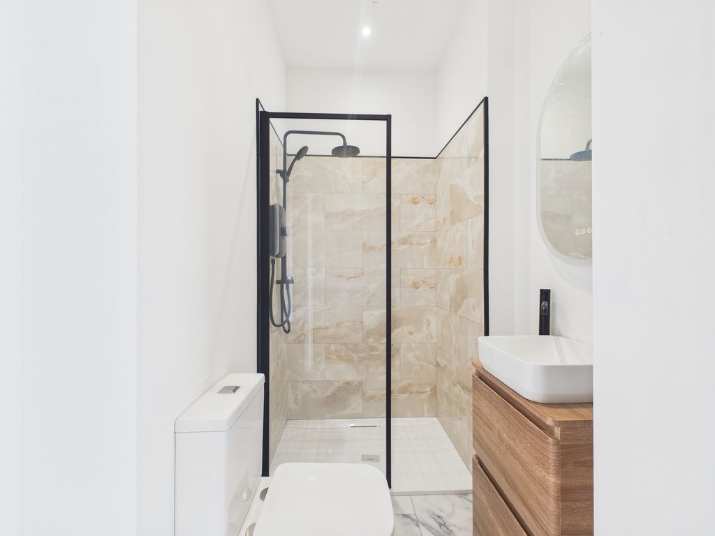 Additional image 7 of 3 bed flat for salePenare Gardens, Penzance - Stunning Apartment TR18