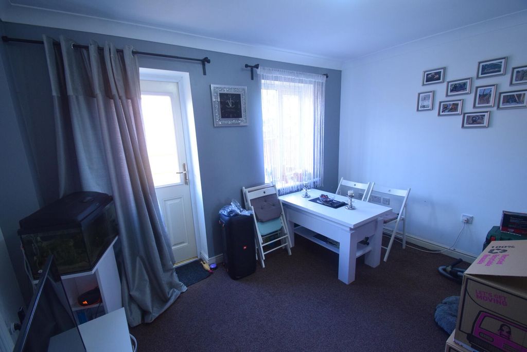 Property photo 2 of 9 Dining Room