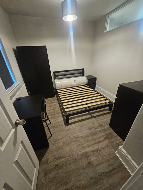 Property photo 2 of 11 Photograph 2