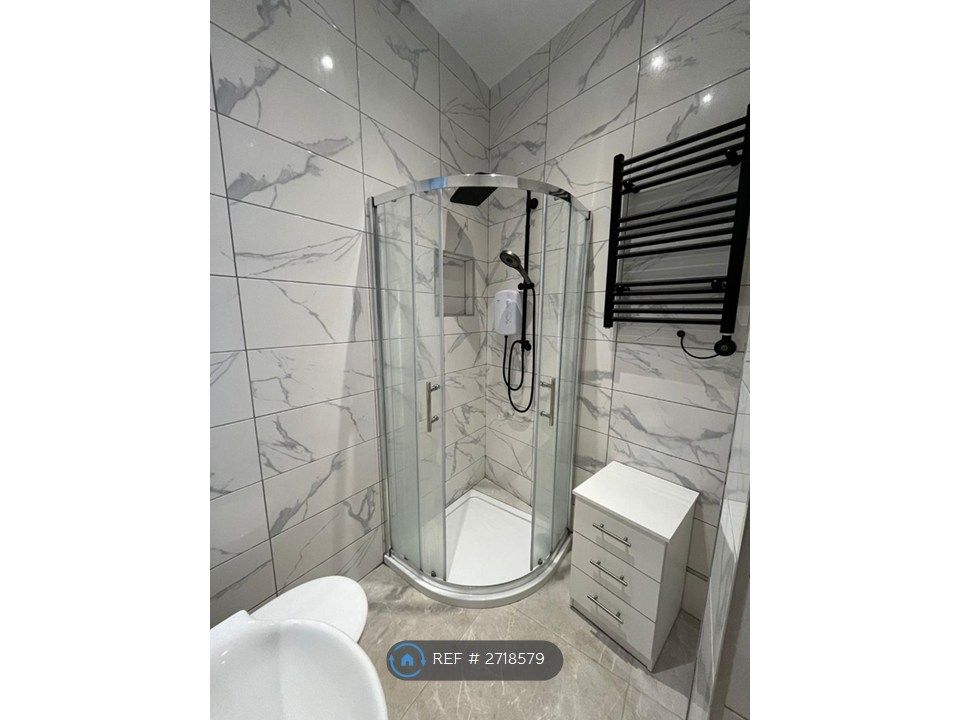 Property photo 3 of 28