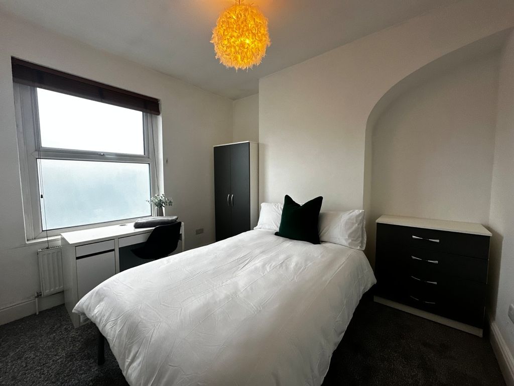 Property photo 1 of 10 Picture No. 16