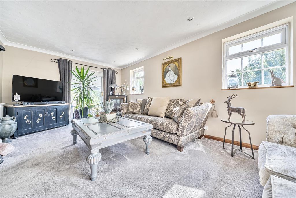 Property photo 2 of 25 1321334-11-686d661A5E2B3.Jpg