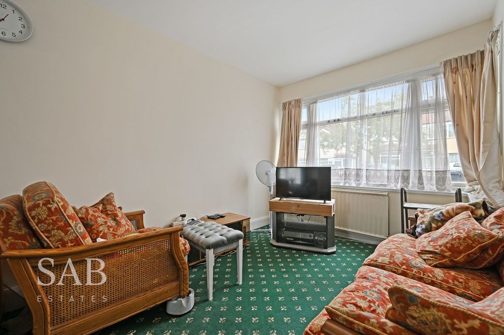 Property photo 2 of 11