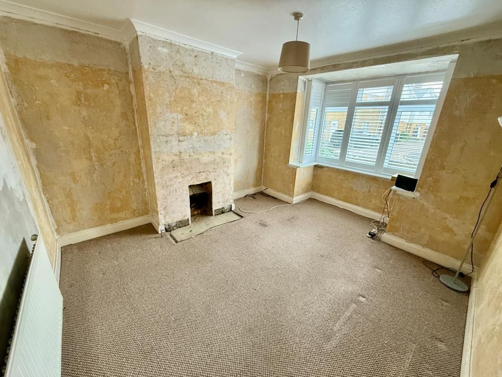 Property photo 2 of 10 Living Room With Bay Window