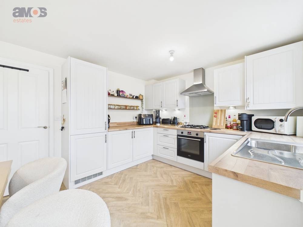 Property photo 3 of 16 4918006