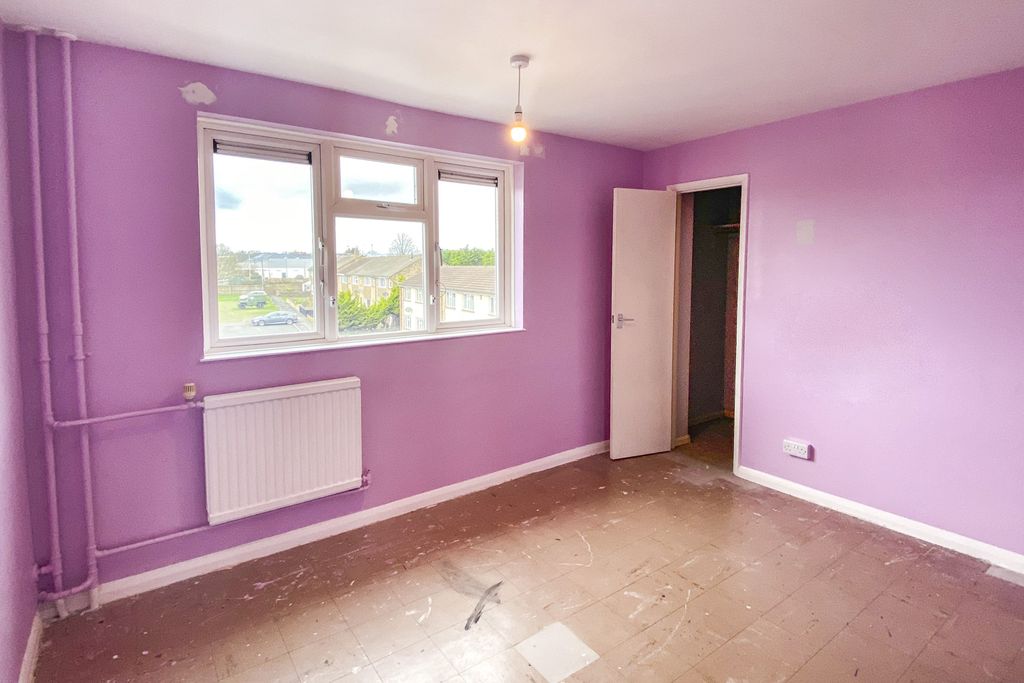 Property photo 2 of 14 Flat 48, Patchway, Chippenham, Sn14 0Hz
