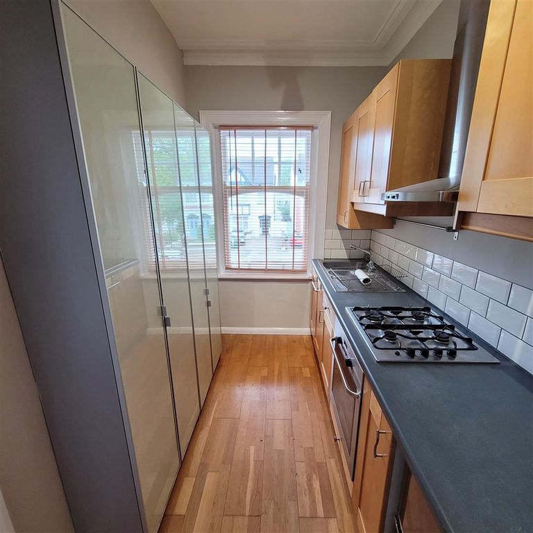 Property photo 3 of 7 Kitchen 2.Jpg
