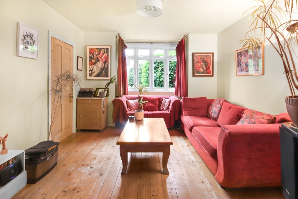 Property photo 3 of 17 Image 2