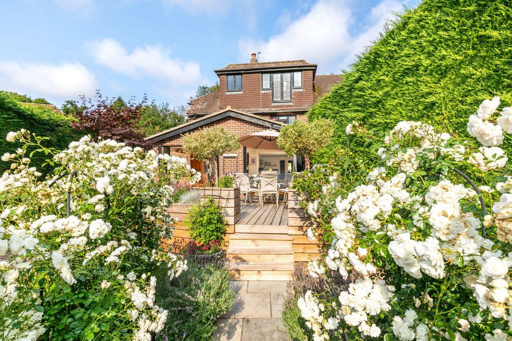 Property photo 1 of 18