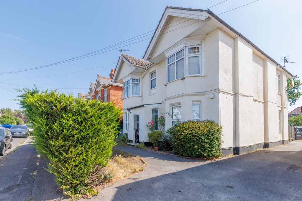 Property photo 1 of 39 552A6179-Hdr-2