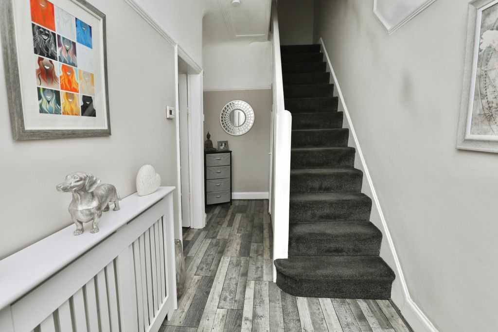 Property photo 2 of 19 Hall