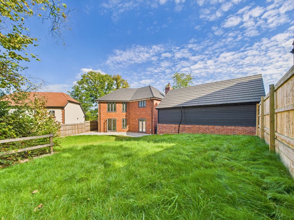 Property photo 2 of 11