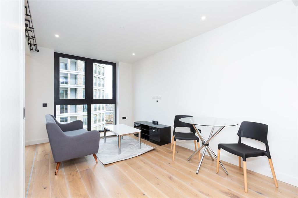 Property photo 3 of 9 125 Emery Wharf-2.Jpg