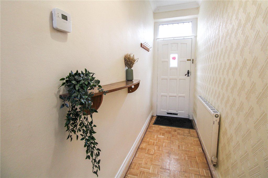 Property photo 2 of 17 Hallway