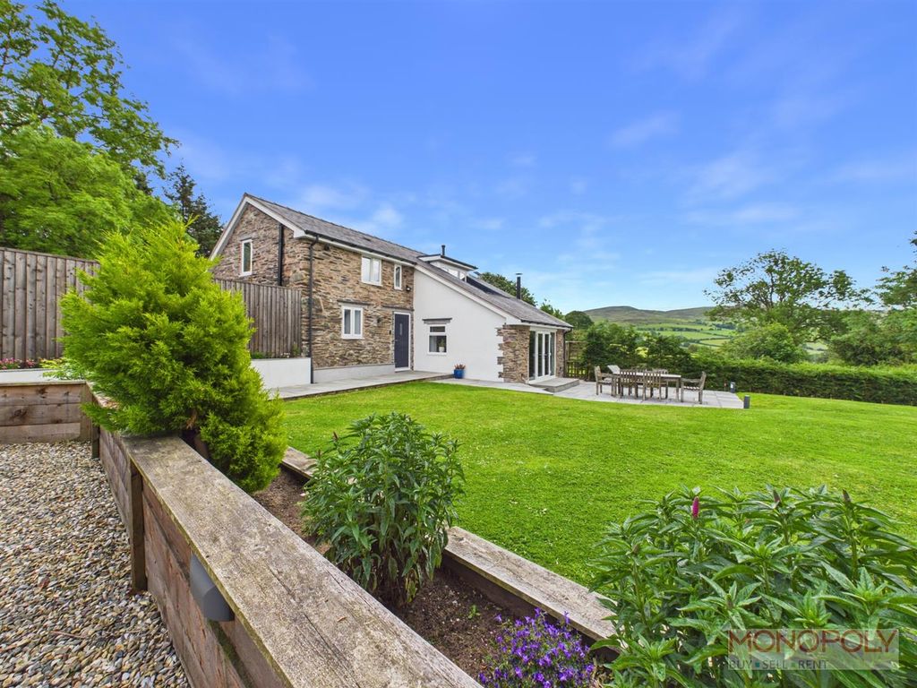 Property photo 1 of 45 c80F179Ec0Be4433Aa1E9F76010ba2Fc_100_Cam04439G0-Pr