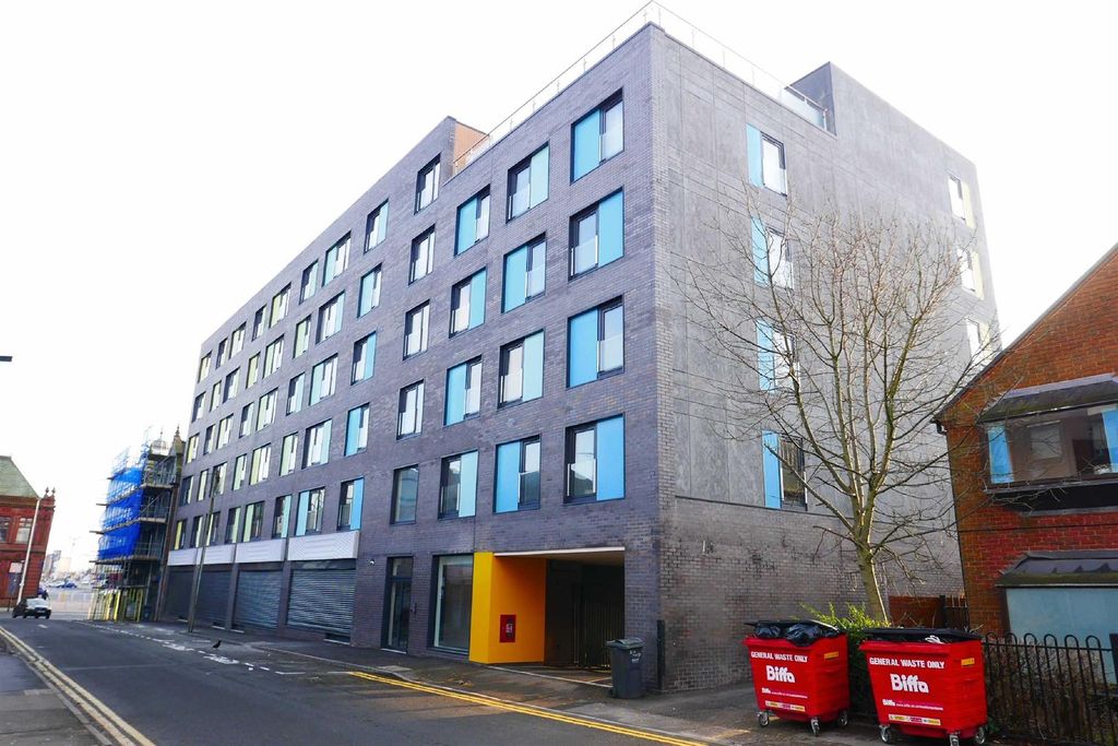 Property photo 1 of 10