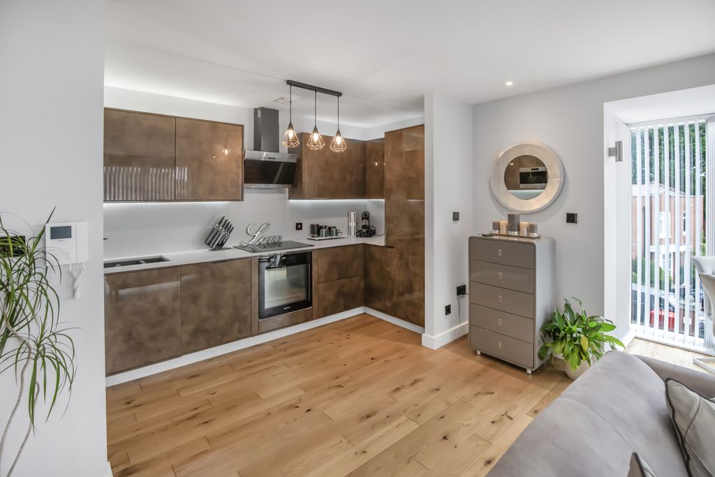 Property photo 1 of 13 Kitchen