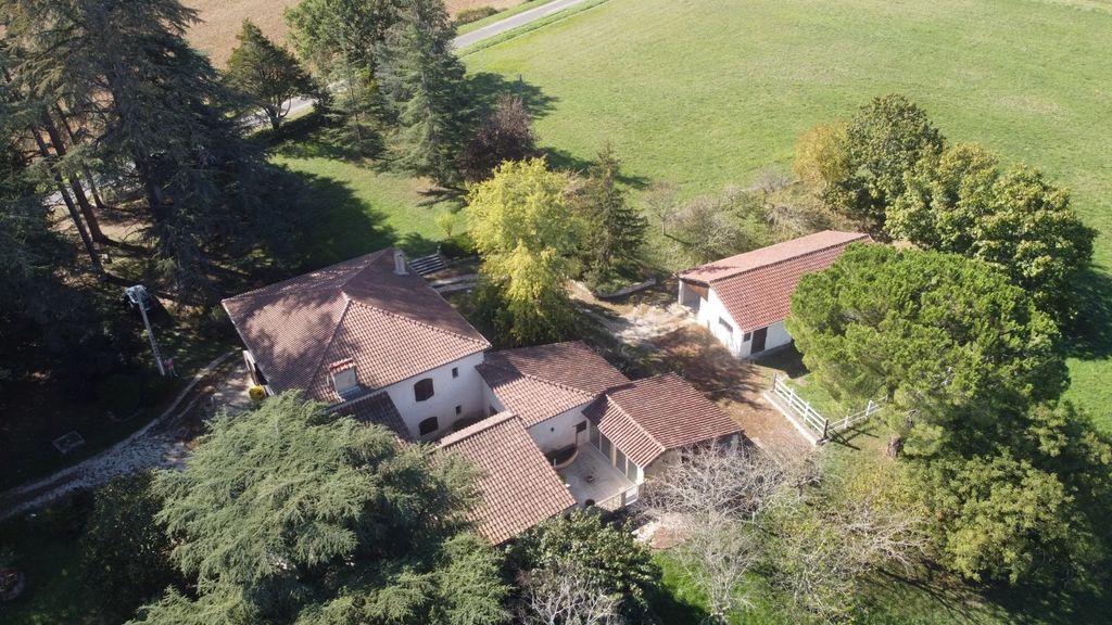 Property photo 3 of 19