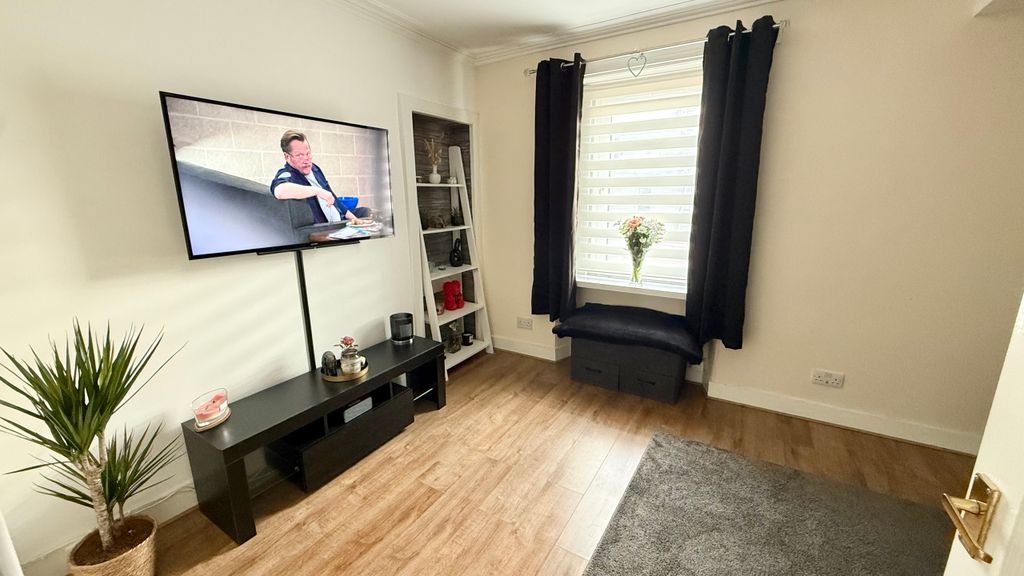 Property photo 3 of 11 Image00003.Jpeg